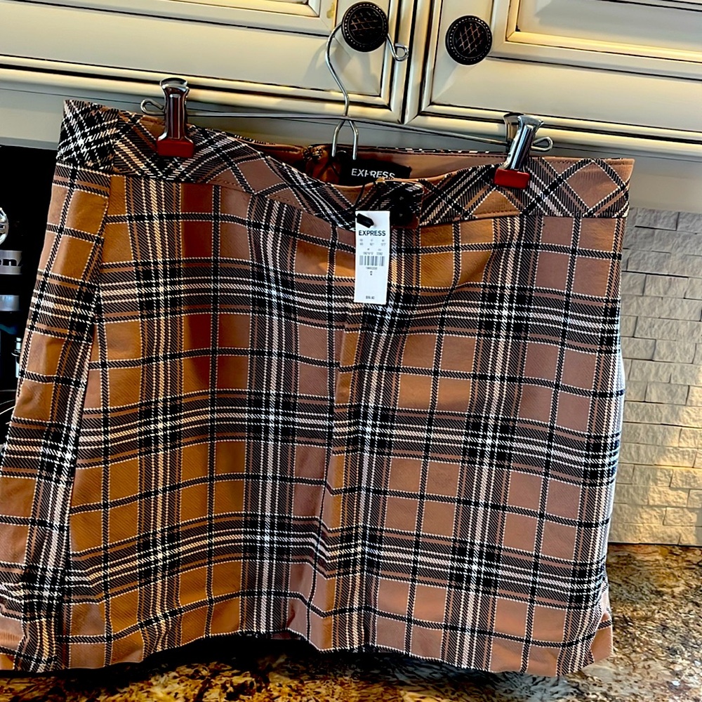 NWT Express plaid skirt. Size 12